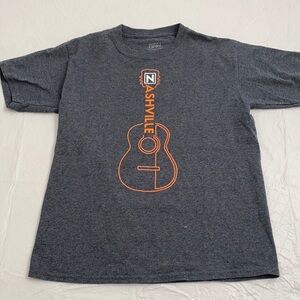 Nashville gray and orange guitar graphic t-shirt M